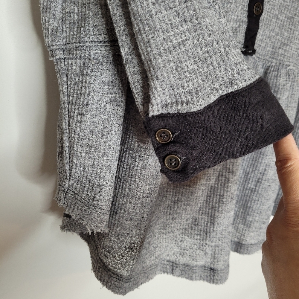 Free People Cropped Gray Thermal - Picture 5 of 11